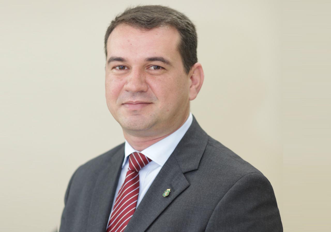 Adm. Josbertini Clementino - Organizações privadas ou estatais: o desafio da gestão na busca por melhores resultados