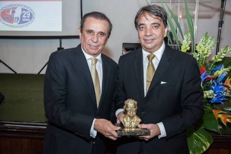 Gaudêncio e Carlos Gualter irmãos até nos negócios