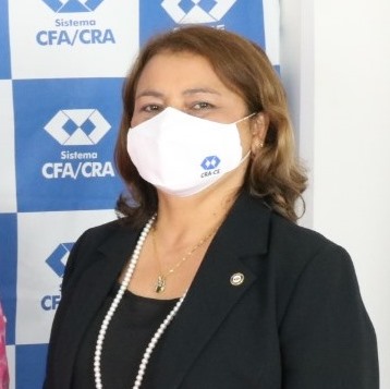 Admª Rita Silveira participa de Aula Magna na Estácio