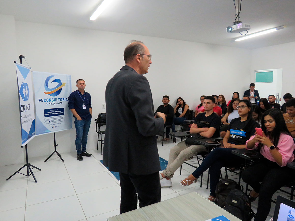 CRA Itinerante faz visita especial à Faculdade 5 de Julho