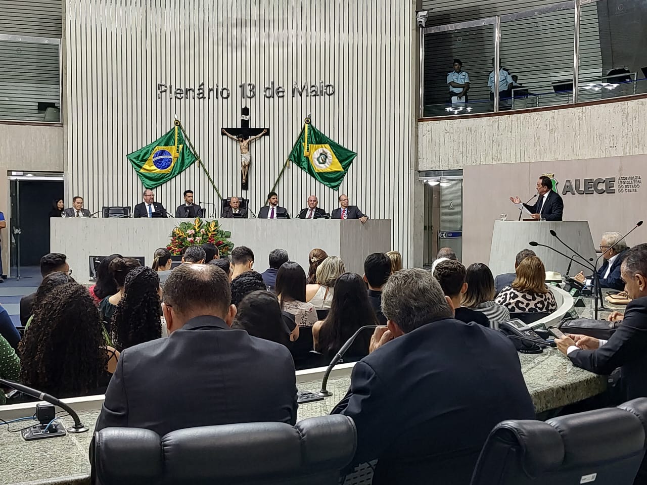 Assembleia Legislativa do Ceará realiza homenagem aos administradores