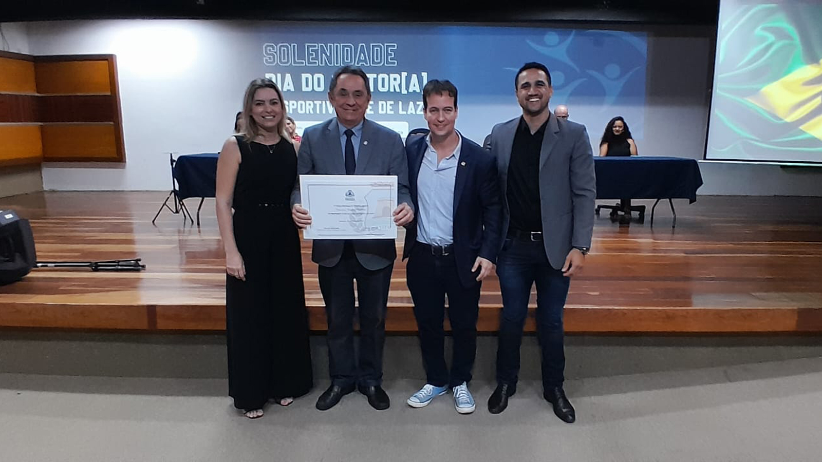 Câmara Municipal de Fortaleza Homenageia Presidente do CRA-CE pelo Dia do Gestor do Esporte e do Lazer